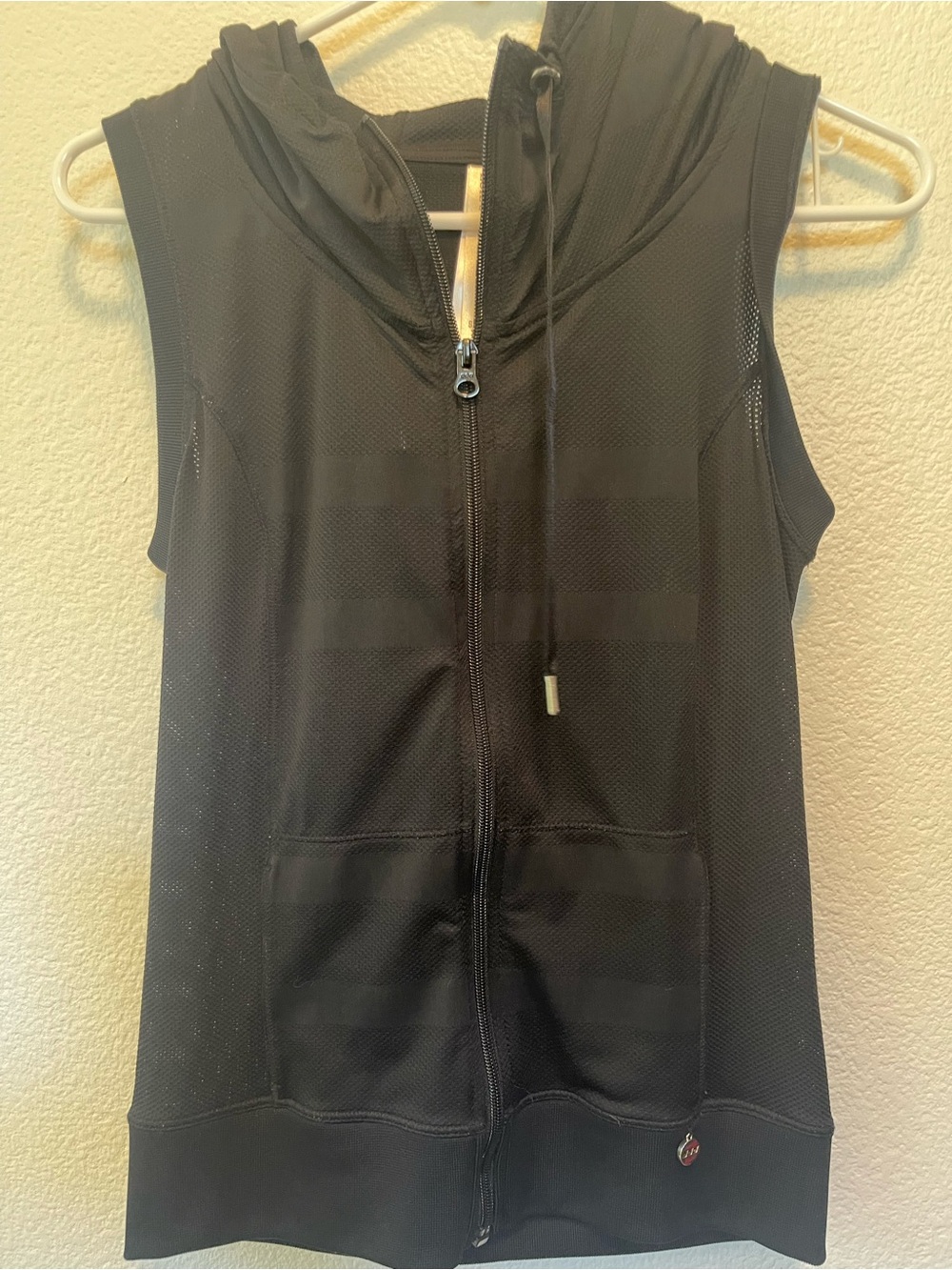 Lorna Jane Sleveless Black Mesh Zip Hoodie